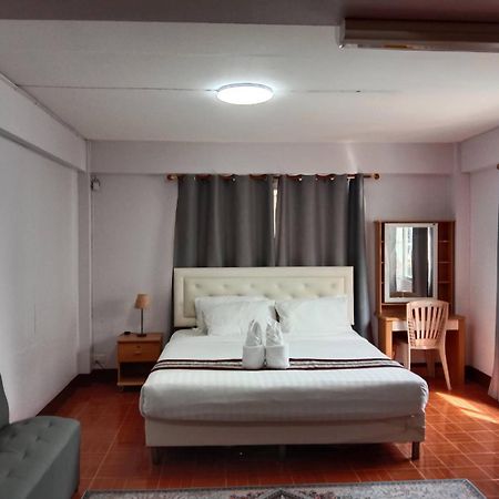 Beachfront Hotel Cha Am Cha-Am Εξωτερικό φωτογραφία